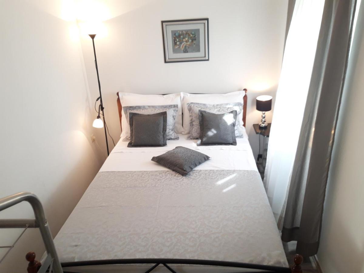 Luxury Mansarda Duplex - City Centre - Stone House Apartment สปลิท ภายนอก รูปภาพ