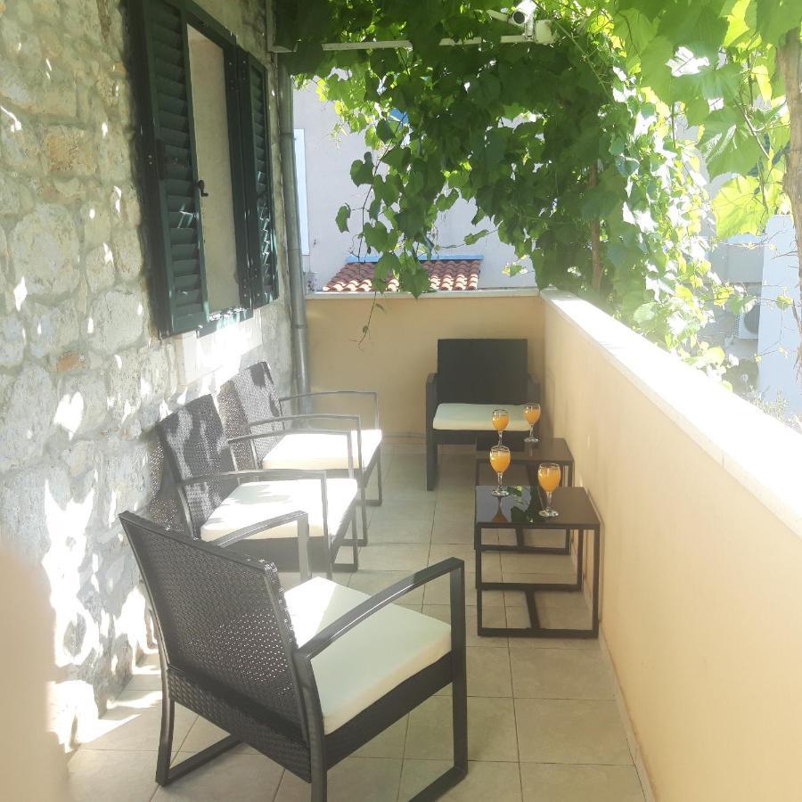Luxury Mansarda Duplex - City Centre - Stone House Apartment สปลิท ภายนอก รูปภาพ