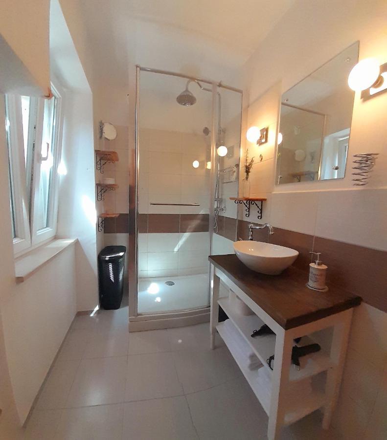 Luxury Mansarda Duplex - City Centre - Stone House Apartment สปลิท ภายนอก รูปภาพ