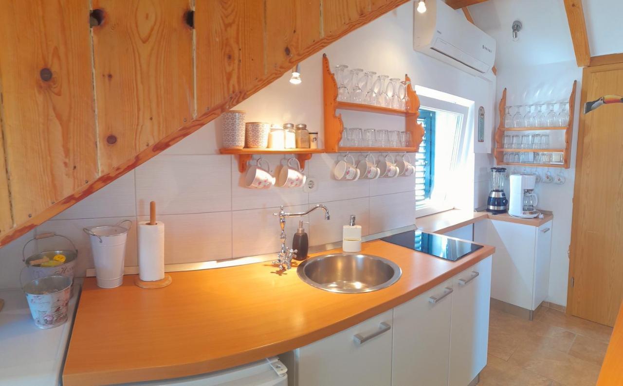 Luxury Mansarda Duplex - City Centre - Stone House Apartment สปลิท ภายนอก รูปภาพ